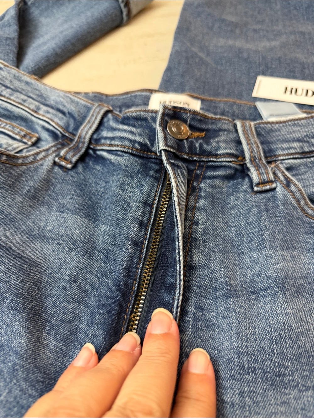 Hudson Jeans Women's Wide-Leg Jeans in Light Blue Denim “Dickinson” - Picture 7 of 12